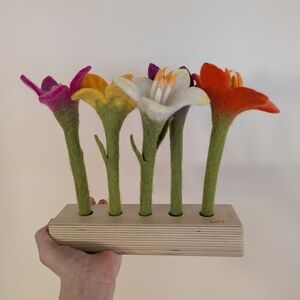 Lovevery Felt Flowers In A Row